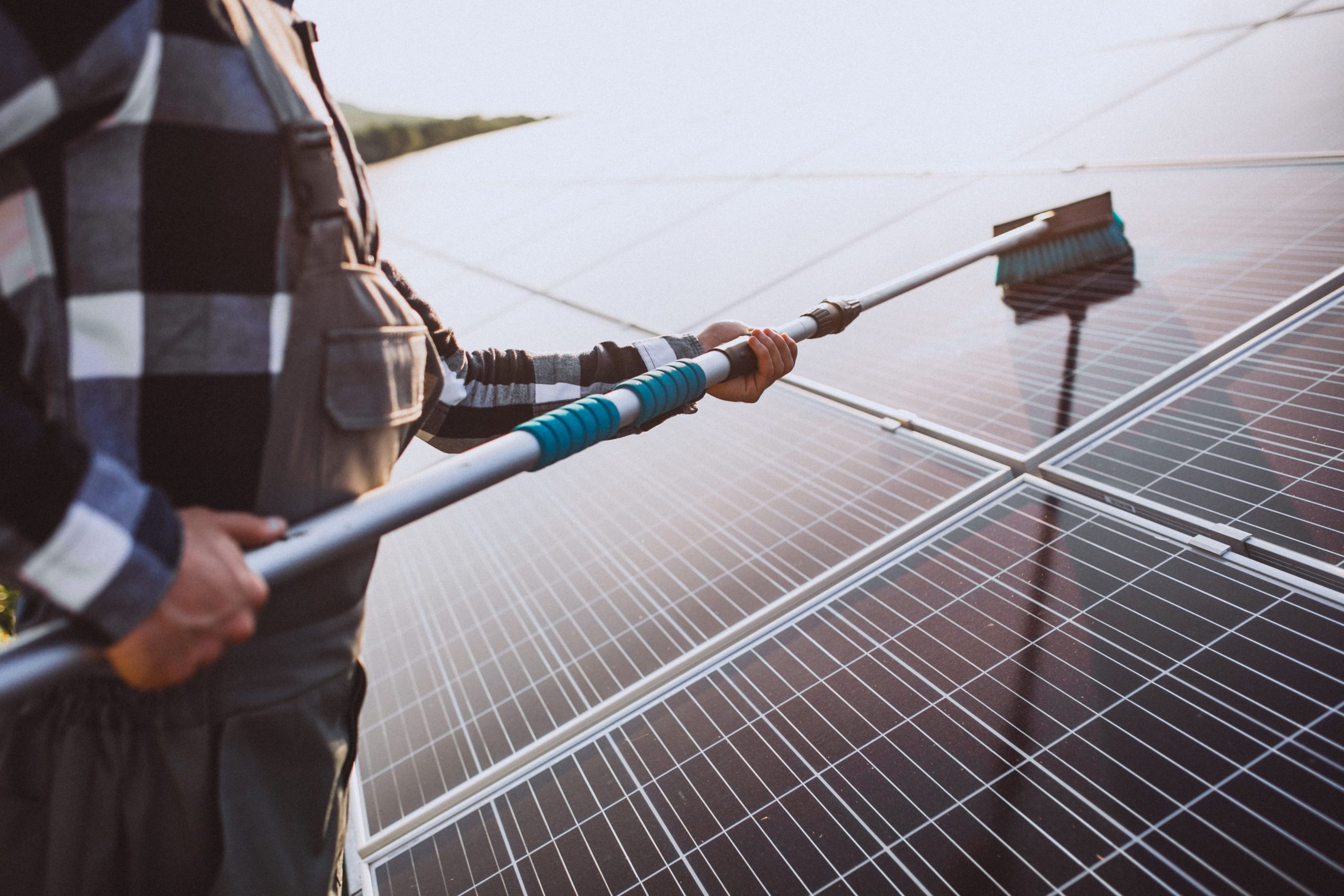 Pressure Wash a Roof With Solar Panels